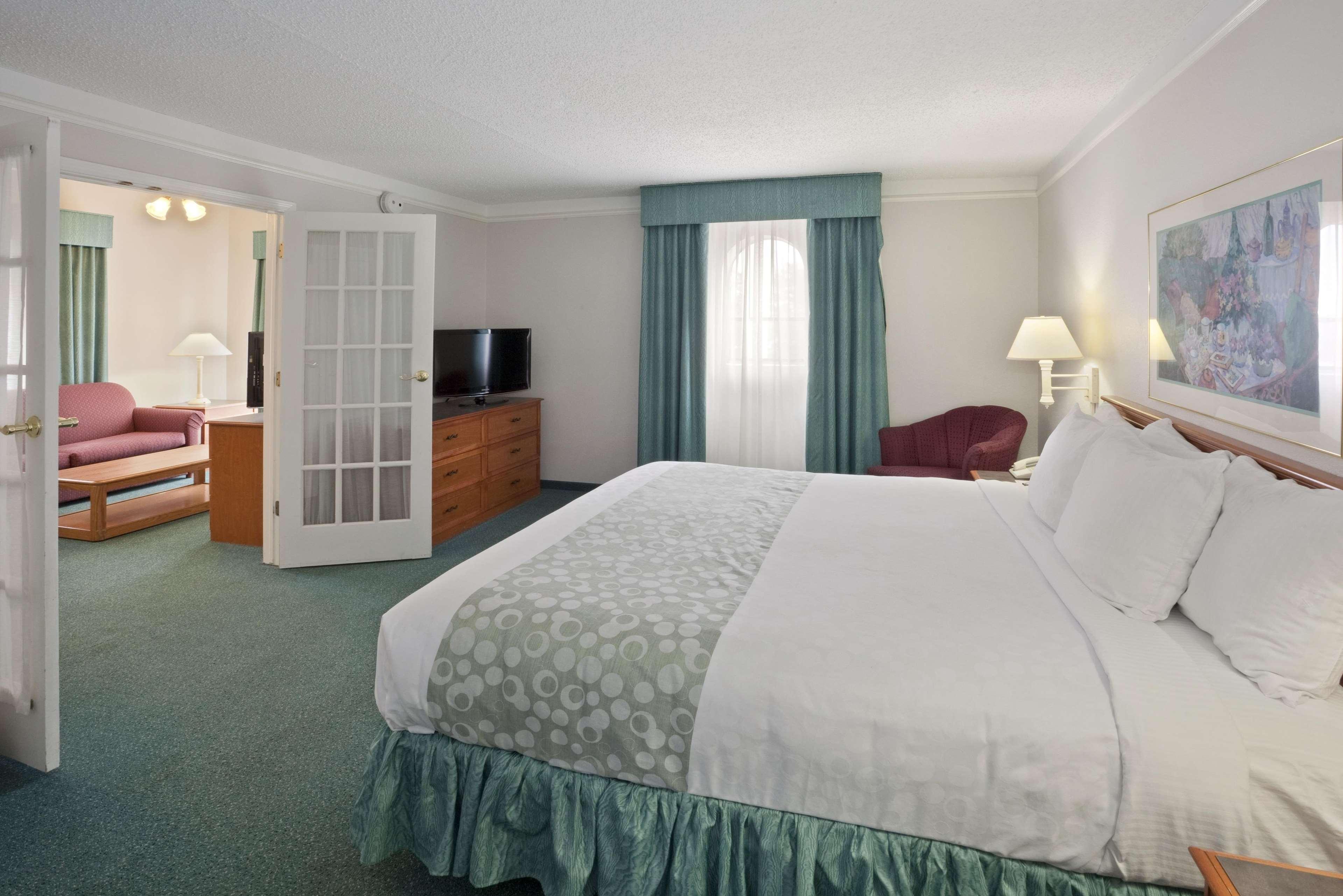 La Quinta Inn By Wyndham Omaha West מראה חיצוני תמונה