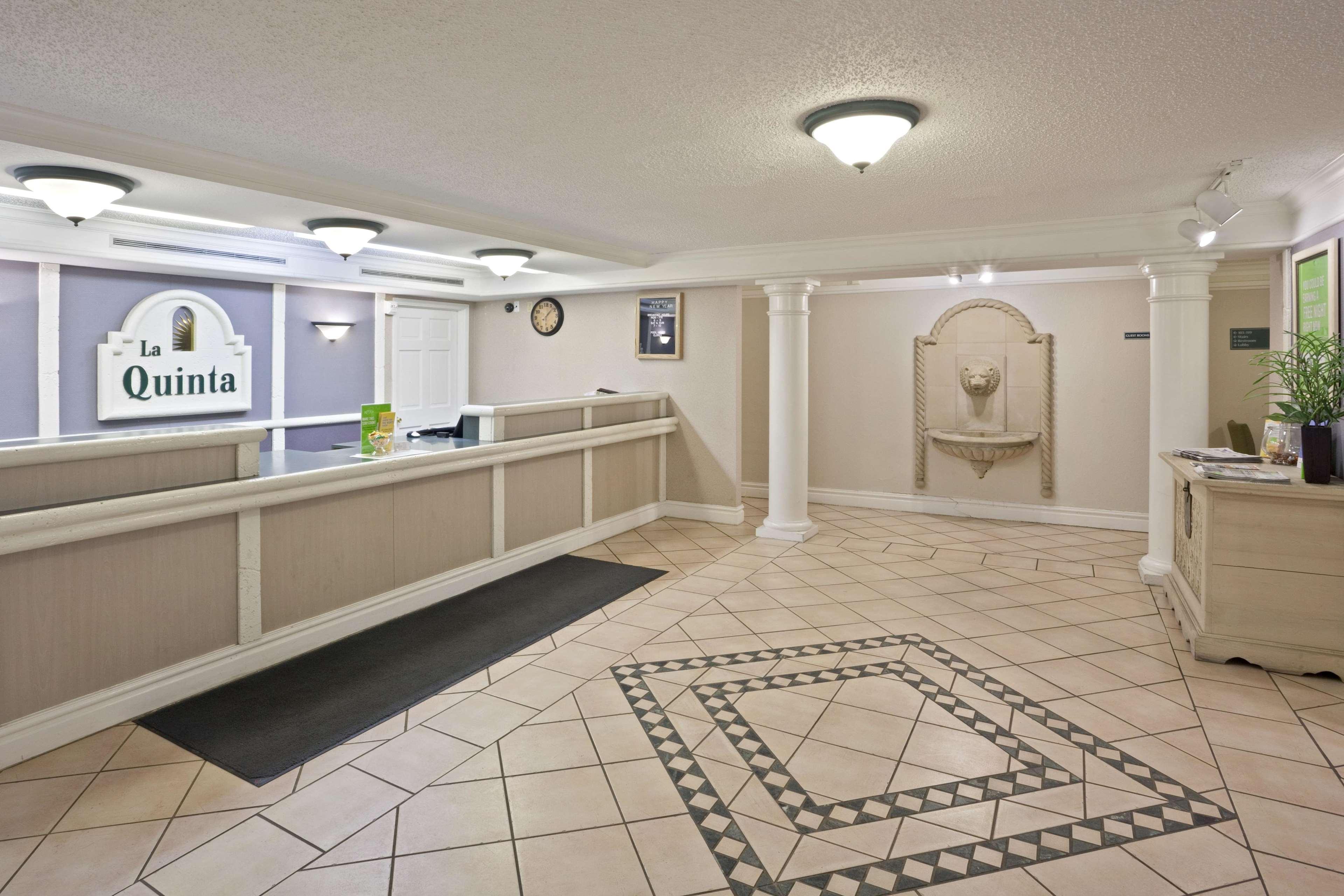 La Quinta Inn By Wyndham Omaha West מראה חיצוני תמונה