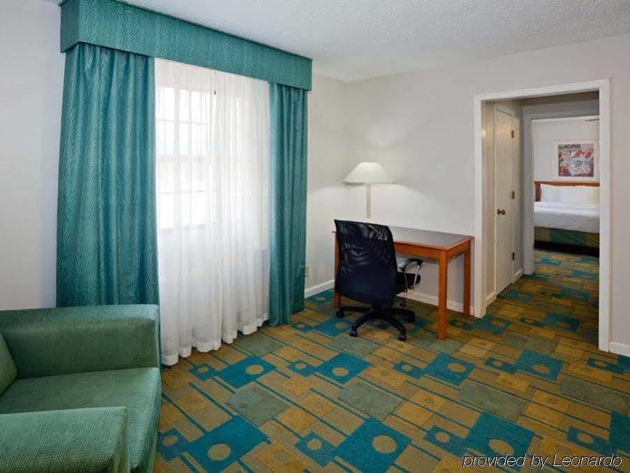 La Quinta Inn By Wyndham Omaha West מראה חיצוני תמונה